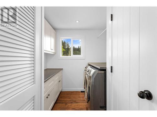 3155 Mathews Road, Kelowna, BC - Indoor Photo Showing Laundry Room