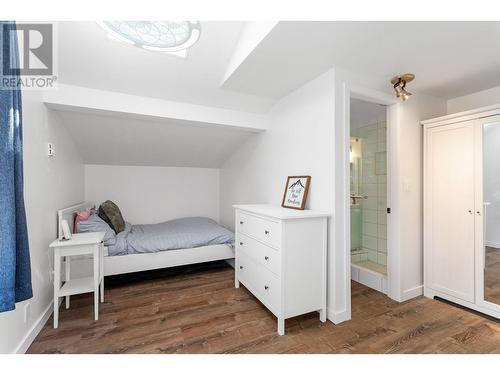 3155 Mathews Road, Kelowna, BC - Indoor Photo Showing Bedroom