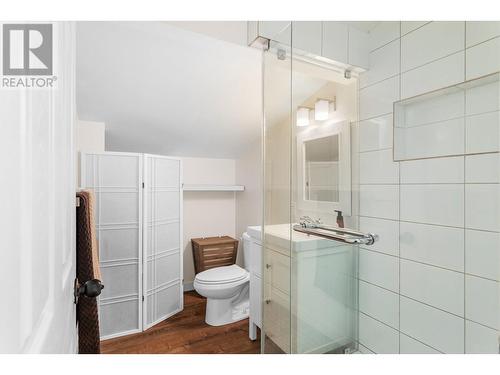 3155 Mathews Road, Kelowna, BC - Indoor Photo Showing Bathroom