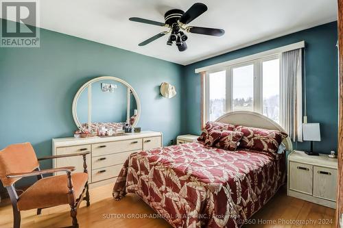 266 Sumach Drive, Burlington, ON - Indoor Photo Showing Bedroom