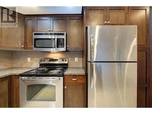 3833 Brown Road Unit# 1208, West Kelowna, BC - Indoor Photo Showing Kitchen