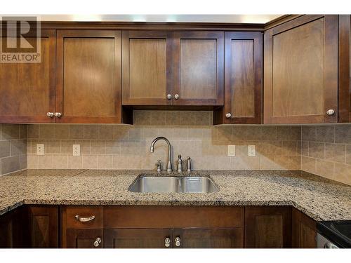 3833 Brown Road Unit# 1208, West Kelowna, BC - Indoor Photo Showing Kitchen With Double Sink