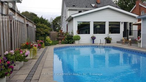 3 Second St S, Hamilton, ON - Outdoor With In Ground Pool