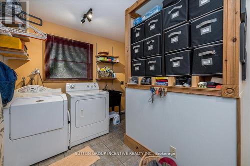 80 Mary St, Clearview, ON - Indoor Photo Showing Laundry Room