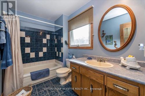 80 Mary St, Clearview, ON - Indoor Photo Showing Bathroom