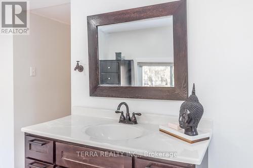 1007 Range Rd, Oro-Medonte, ON - Indoor Photo Showing Bathroom
