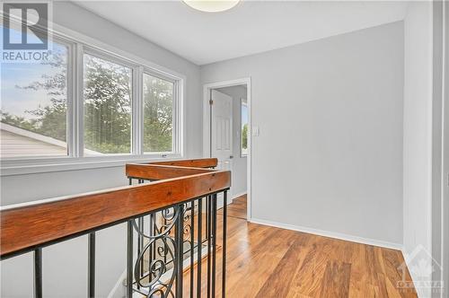 Lots of natural light - 941 Charlton Drive, Ottawa, ON - Indoor Photo Showing Other Room