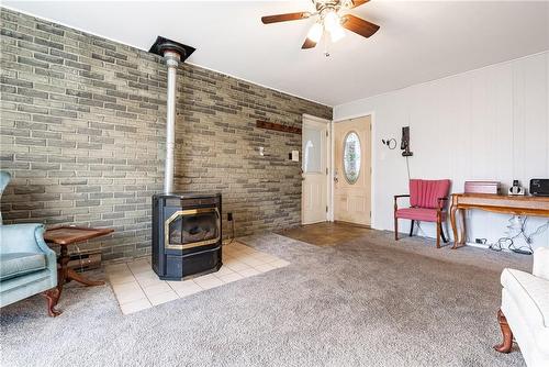 1524 Garrison Road, Fort Erie, ON - Indoor With Fireplace