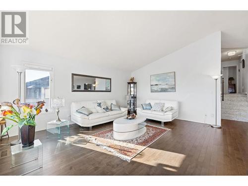 3344 Sundance Drive, West Kelowna, BC - Indoor Photo Showing Living Room
