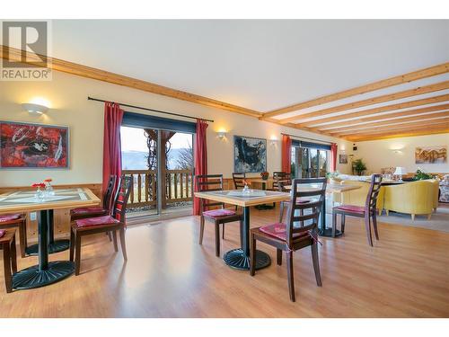 2190 30 Street Ne, Salmon Arm, BC - Indoor Photo Showing Dining Room