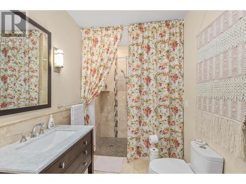 41 Ranchland Place, Coldstream, BC - Indoor Photo Showing Bathroom