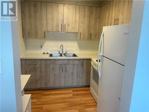 227 Regent Street, Sudbury, ON - Indoor Photo Showing Kitchen With Double Sink