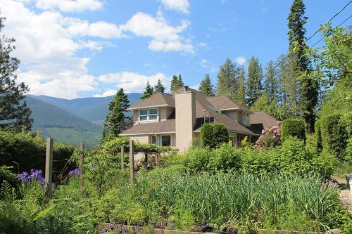 6360 Sunshine Drive, Nelson, BC - Outdoor With View