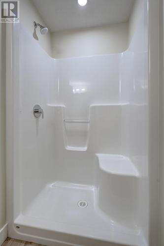 5620 51St Street Unit# 307, Osoyoos, BC - Indoor Photo Showing Bathroom