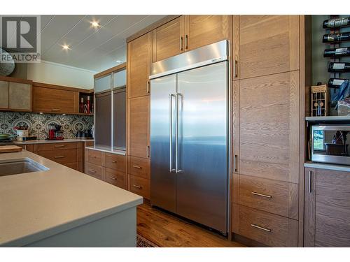 1401 Otter Lake Road, Spallumcheen, BC - Indoor Photo Showing Kitchen