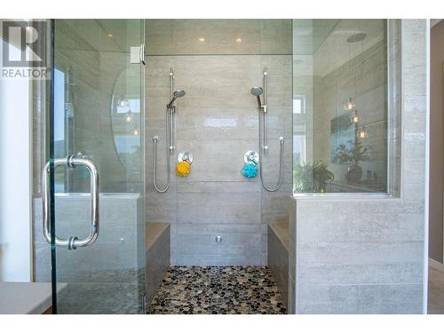 1401 Otter Lake Road, Spallumcheen, BC - Indoor Photo Showing Bathroom