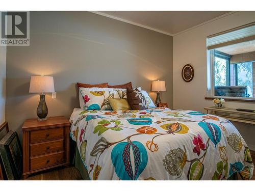 1401 Otter Lake Road, Spallumcheen, BC - Indoor Photo Showing Bedroom