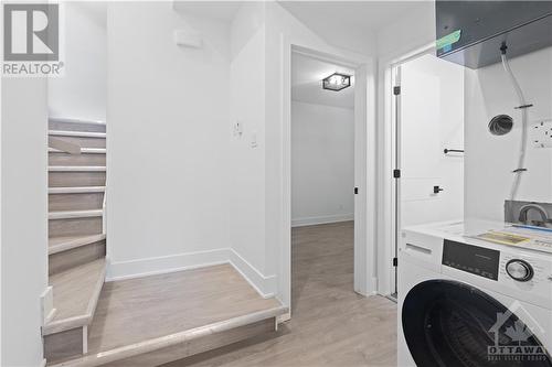 284 Dovercourt Avenue Unit#A, Ottawa, ON - Indoor Photo Showing Laundry Room