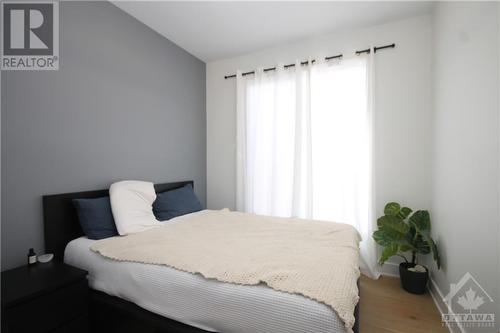284 Dovercourt Avenue Unit#A, Ottawa, ON - Indoor Photo Showing Bedroom
