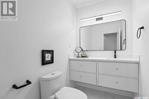 928 Temperance Street, Saskatoon, SK - Indoor Photo Showing Bathroom