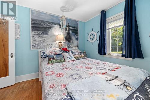 2643 Buckhorn Rd, Smith-Ennismore-Lakefield, ON - Indoor Photo Showing Bedroom