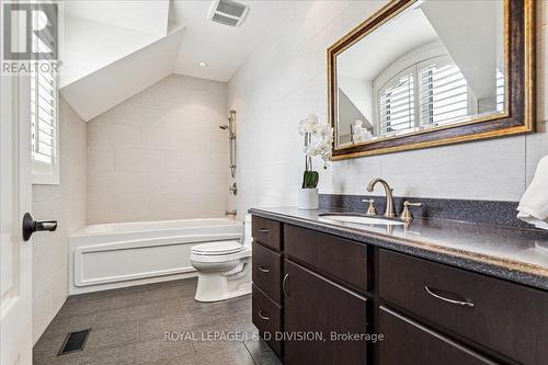 2231 Britannia Road, Burlington, ON - Indoor Photo Showing Bathroom