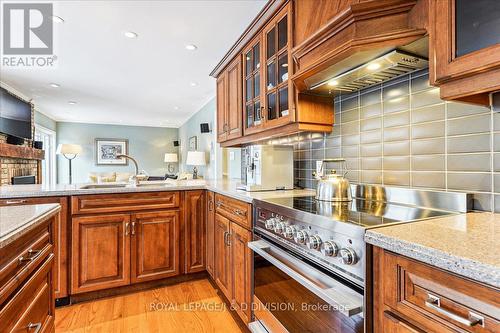2231 Britannia Road, Burlington, ON - Indoor Photo Showing Kitchen With Double Sink