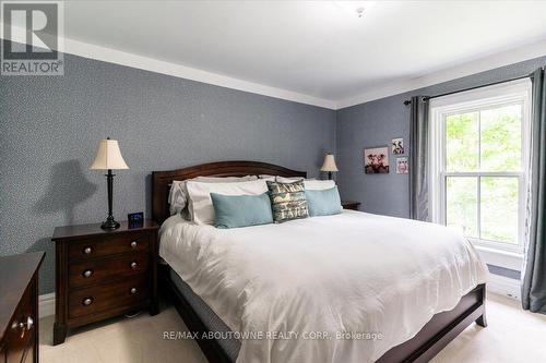 674217 Hurontario Street, Mono, ON - Indoor Photo Showing Bedroom