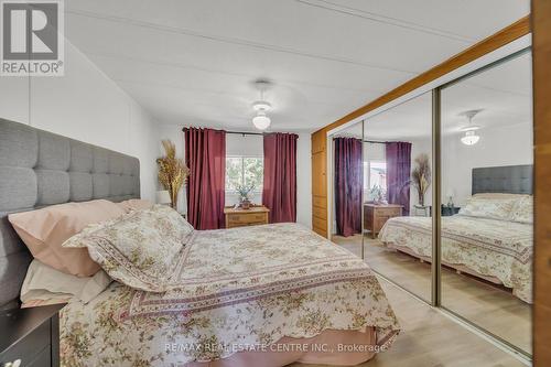 21 - 580 Beaver Creek Road, Waterloo, ON - Indoor Photo Showing Bedroom