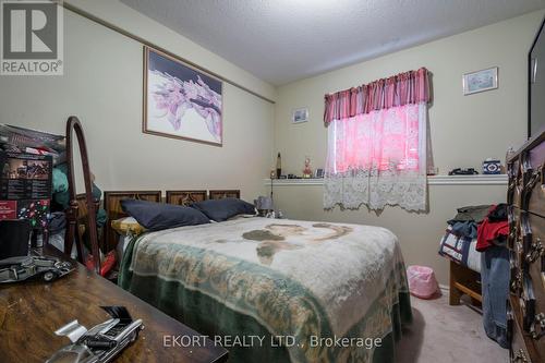 312 Riverside Parkway, Quinte West, ON - Indoor Photo Showing Bedroom