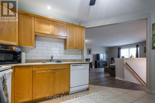 312 Riverside Parkway, Quinte West, ON - Indoor Photo Showing Kitchen