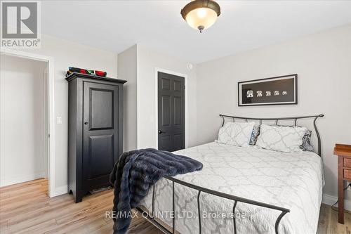 1169 Wilson Road, Prince Edward County, ON - Indoor Photo Showing Bedroom