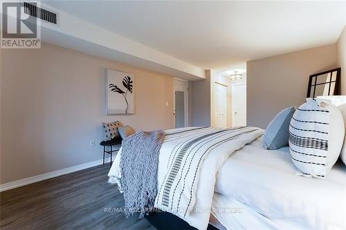 A103 - 216 Plains Road, Burlington, ON - Indoor Photo Showing Bedroom