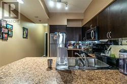 807 - 388 Prince Of Wales Drive, Mississauga, ON - Indoor Photo Showing Kitchen With Double Sink
