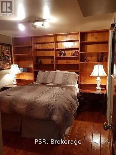 1216 Falgarwood Drive, Oakville, ON - Indoor Photo Showing Bedroom