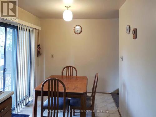 14 May Ave, Richmond Hill, ON - Indoor Photo Showing Dining Room