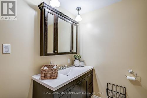 22 Kelsey Cres, Georgina, ON - Indoor Photo Showing Bathroom