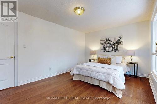 8 Tivoli Ave, Richmond Hill, ON - Indoor Photo Showing Bedroom