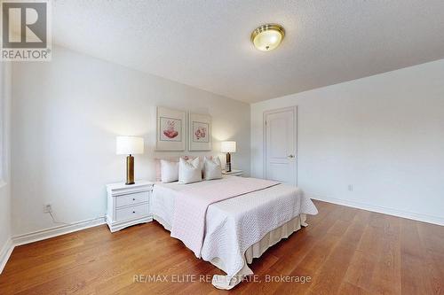 8 Tivoli Ave, Richmond Hill, ON - Indoor Photo Showing Bedroom