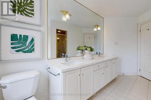 8 Tivoli Ave, Richmond Hill, ON - Indoor Photo Showing Bathroom