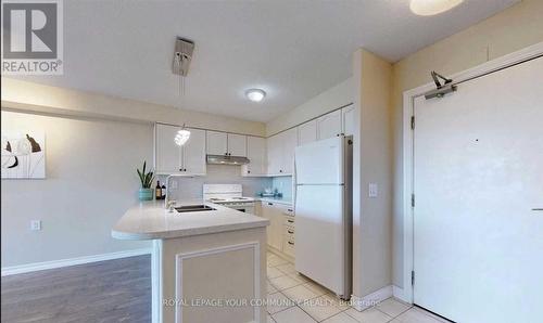 #517 -890 Sheppard Ave W, Toronto, ON - Indoor Photo Showing Kitchen