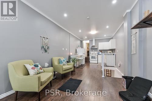 640 Pape Avenue, Toronto, ON - Indoor Photo Showing Other Room