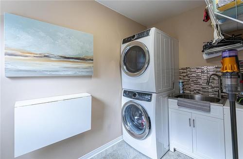 3 Second Street S, Stoney Creek, ON - Indoor Photo Showing Laundry Room