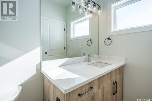202 170 Mirond Road, Martensville, SK - Indoor Photo Showing Bathroom