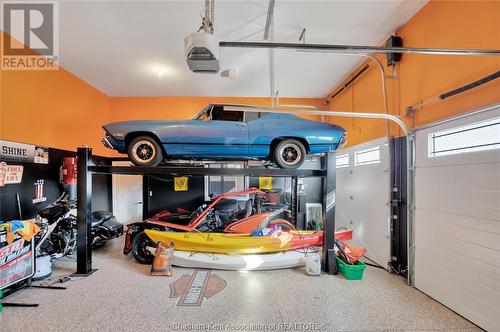 29 Sunningdale Drive, Leamington, ON - Indoor Photo Showing Garage