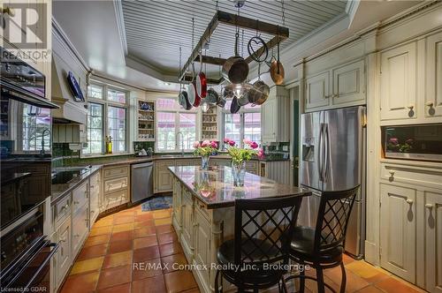 13233 Fifth Line, Milton (Nassagaweya), ON - Indoor Photo Showing Kitchen With Upgraded Kitchen