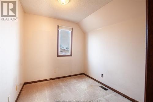 35 Sherwood, Leamington, ON - Indoor Photo Showing Other Room
