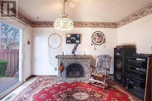 35 Sherwood, Leamington, ON - Indoor With Fireplace