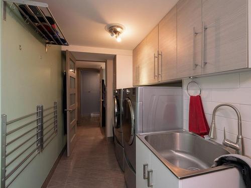 Salle de lavage - 3324  - 3328 Rue Mackay, Longueuil (Saint-Hubert), QC - Indoor Photo Showing Laundry Room