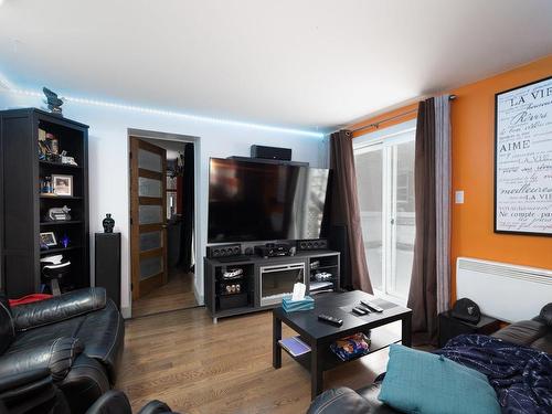 Living room - 3324  - 3328 Rue Mackay, Longueuil (Saint-Hubert), QC - Indoor Photo Showing Living Room
